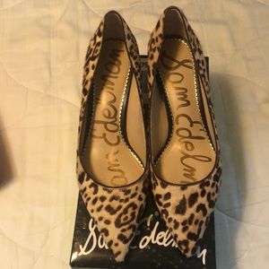 Sam Eldeeman leopard kitten heels